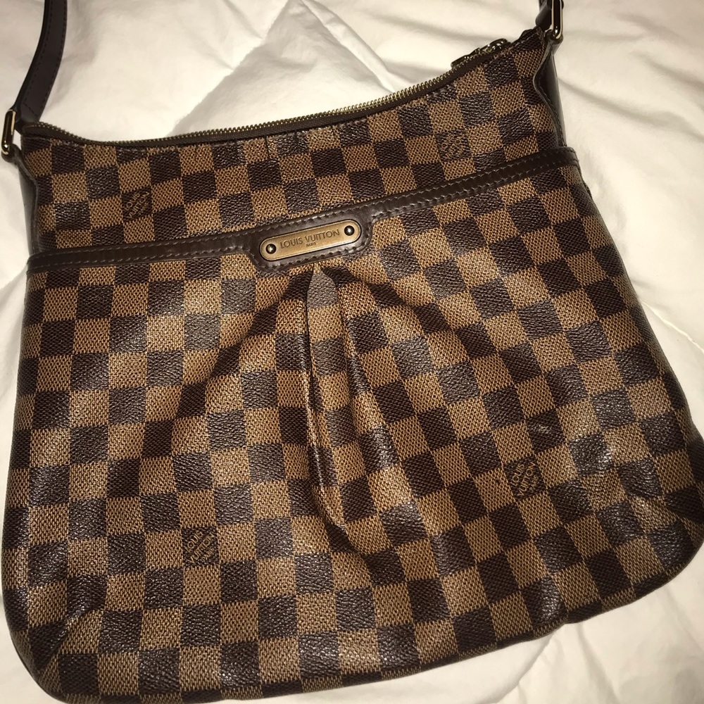 Louis VUITTON Bloomsbury Crossbody bag
